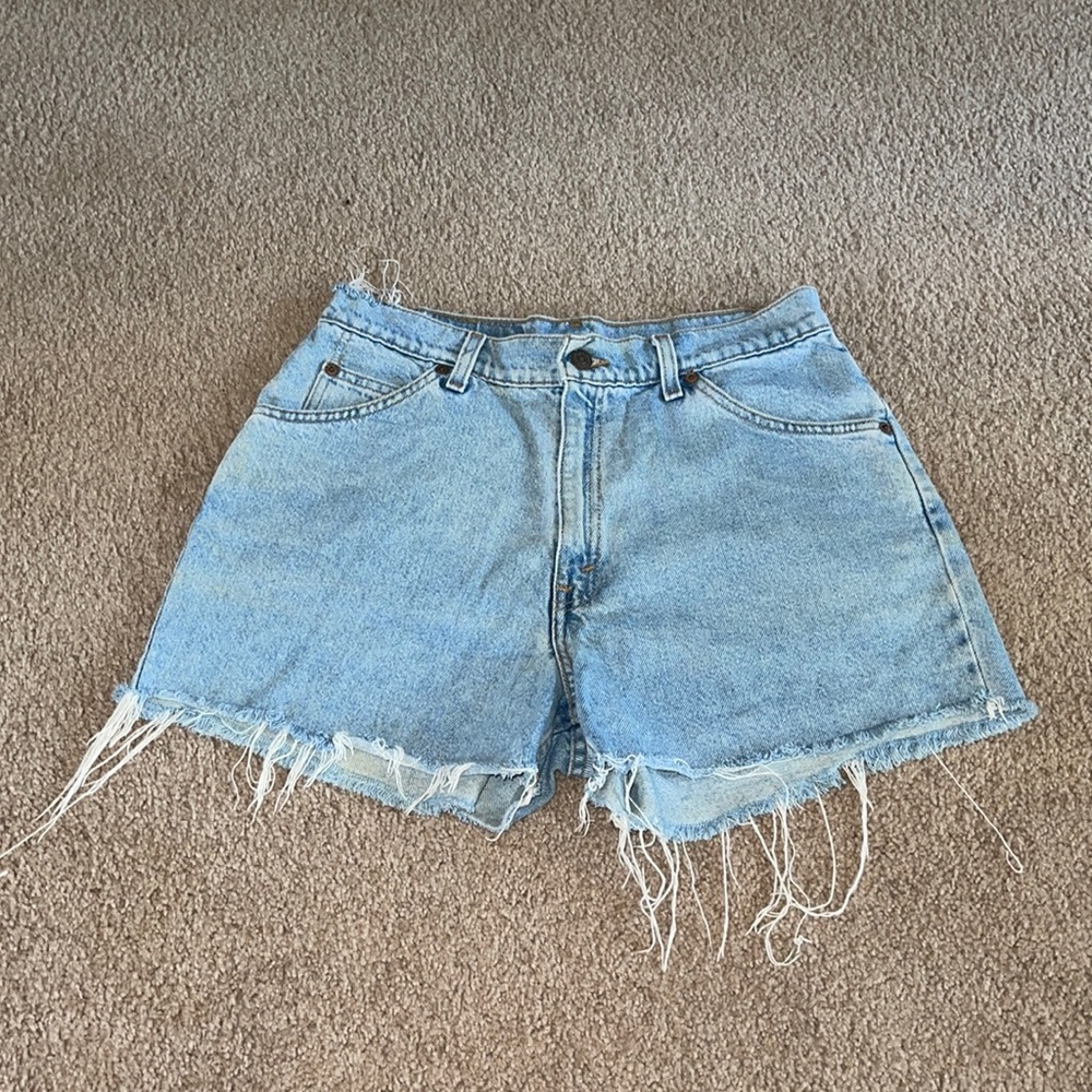 Vintage Levi’s denim shorts